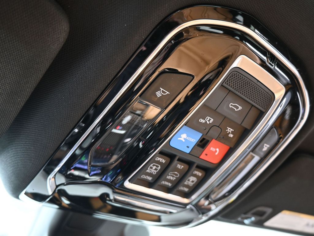 Used 2022 Bright White Clearcoat Jeep Summit image 28