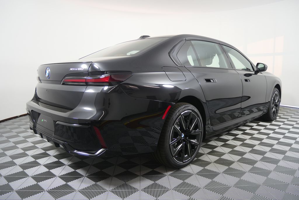 Thumbnail: 2026 BMW i7 - 3