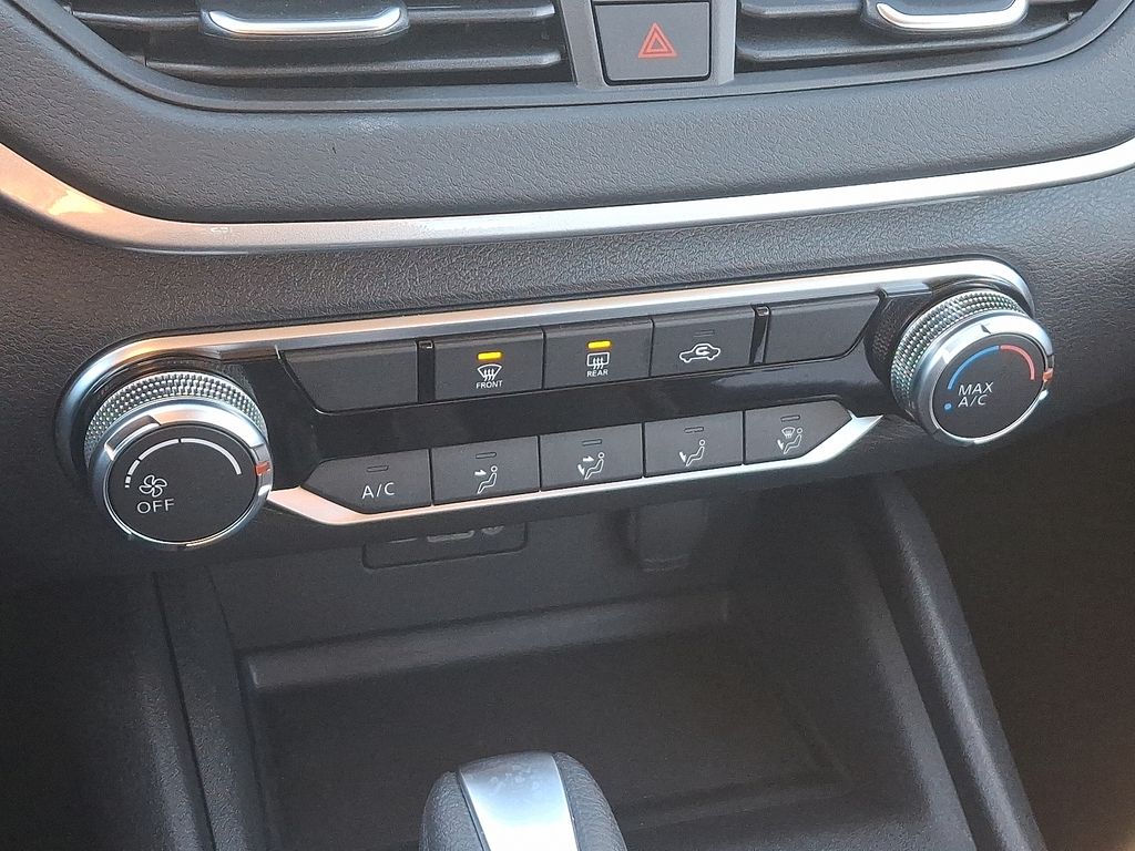 Thumbnail: 2025 Nissan Altima - 15