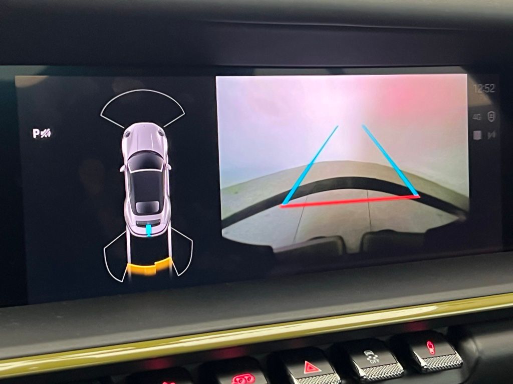 Thumbnail: 2026 Porsche 911 - 16