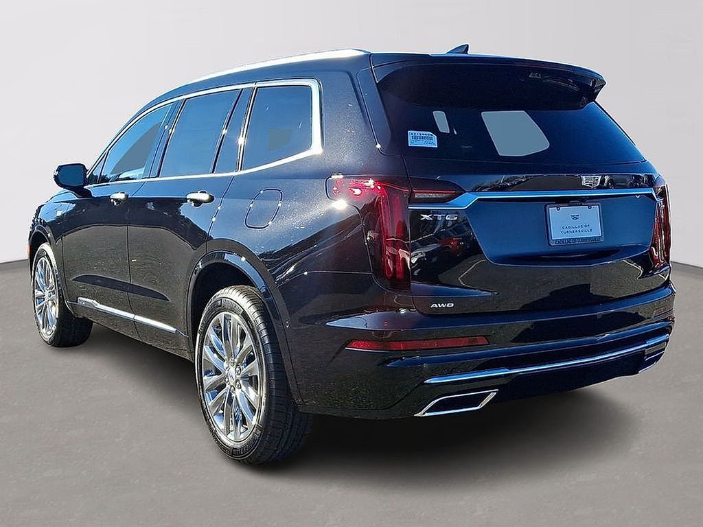 Thumbnail: 2025 Cadillac XT6 - 3