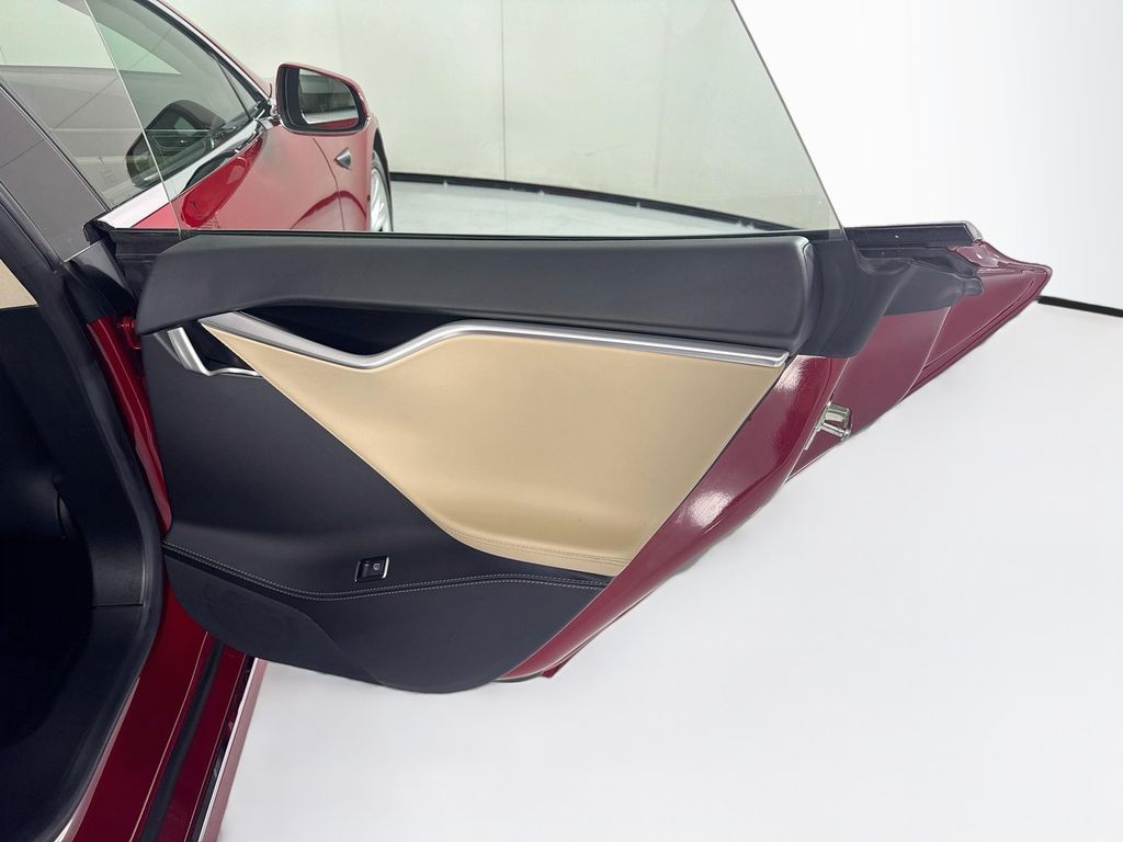 Thumbnail: 2017 Tesla Model S - 27