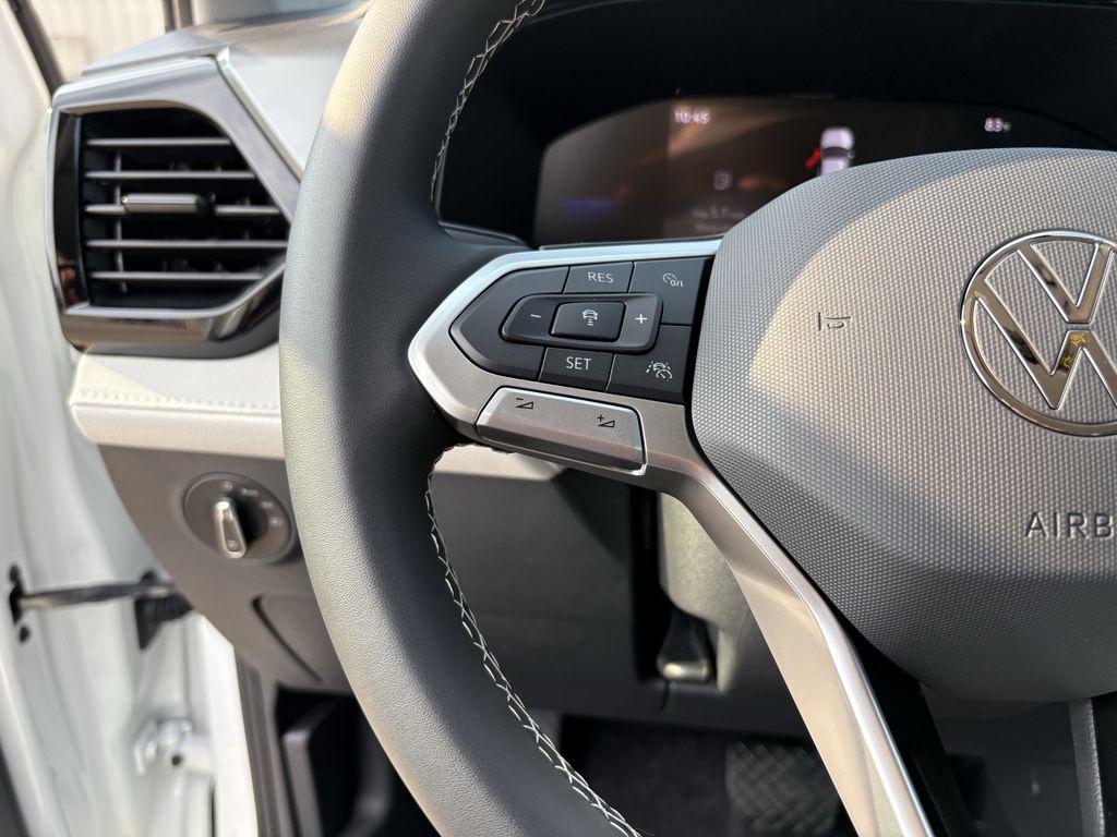 New 2025 Pure White Volkswagen 1.5T S image 16