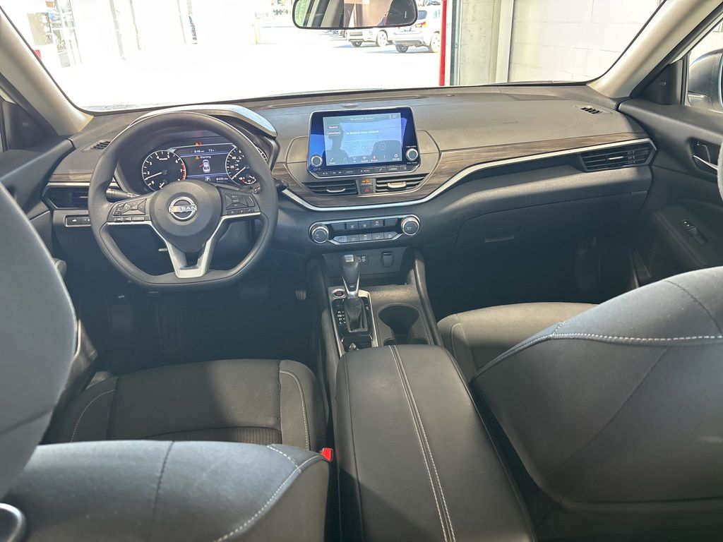 2025 Nissan Altima SV - Photo 15