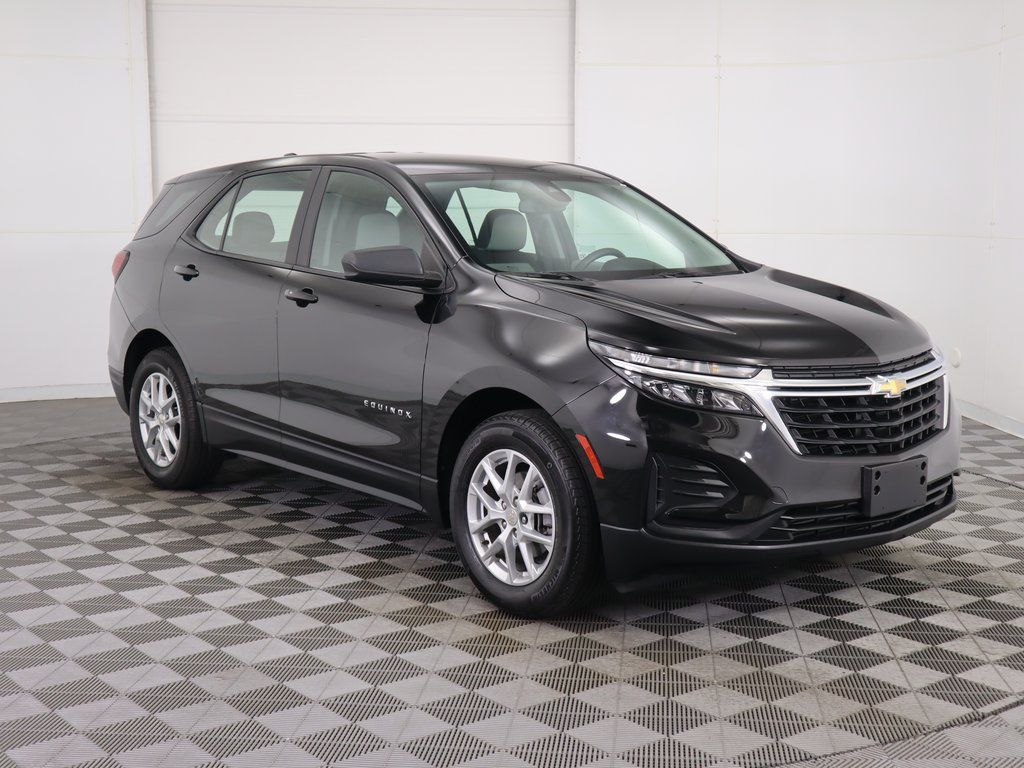 Thumbnail: 2023 Chevrolet Equinox - 3