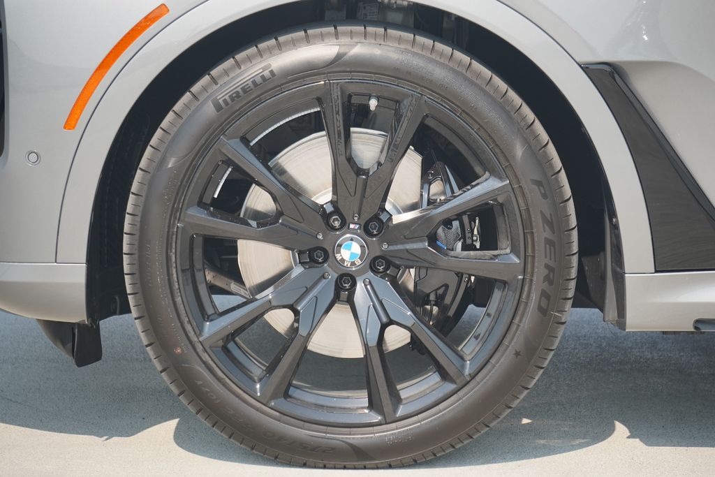 Thumbnail: 2026 BMW X7 - 5