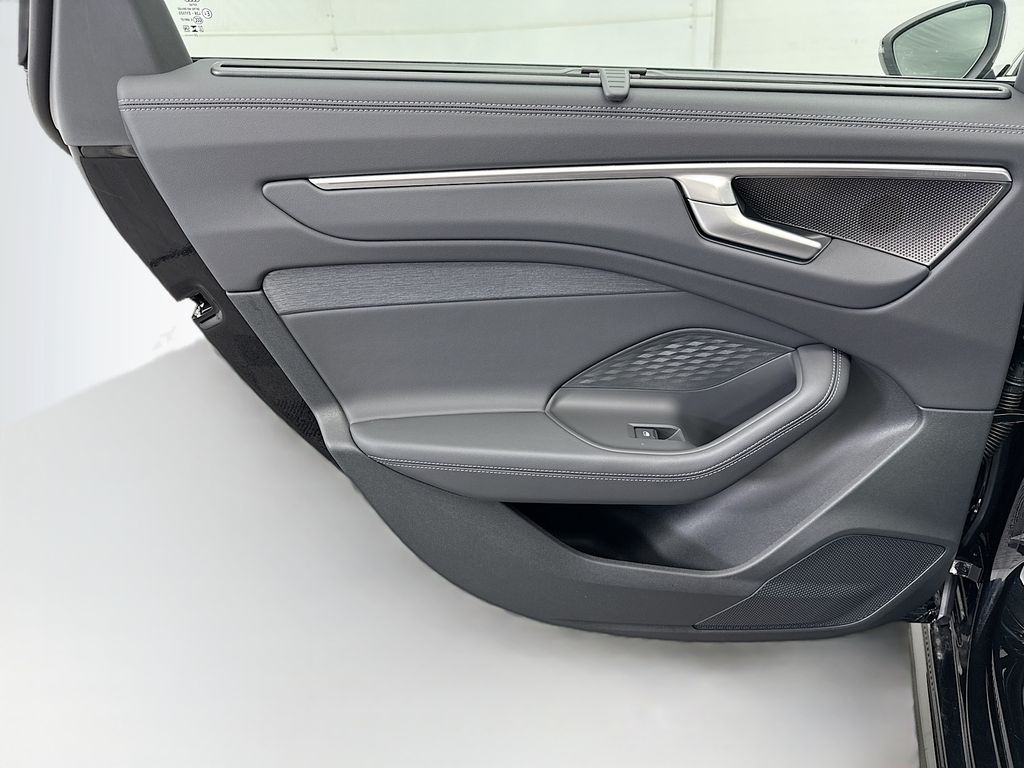 Thumbnail: 2026 Audi A6 - 25