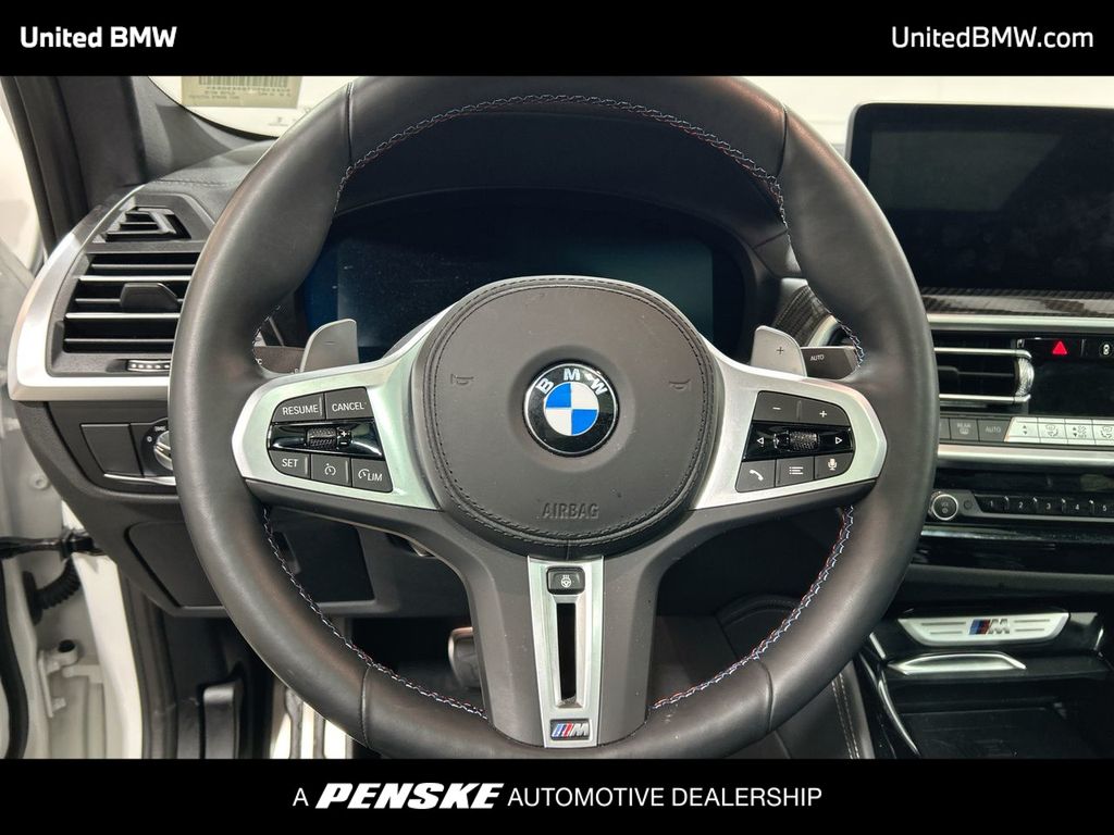 Thumbnail: 2025 BMW X4 - 14