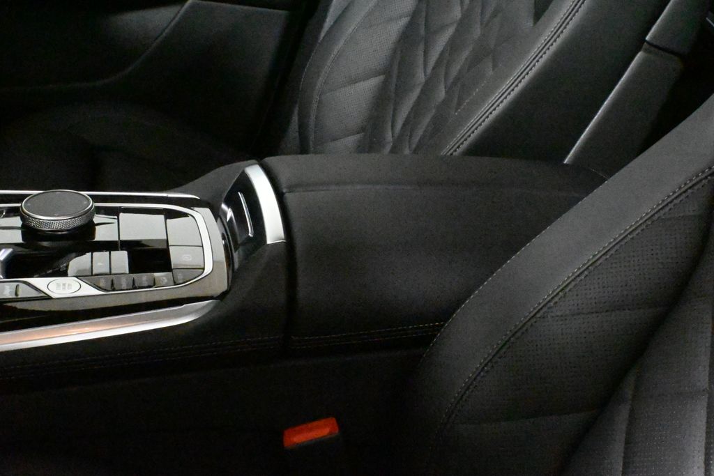 Thumbnail: 2026 BMW X5 - 25