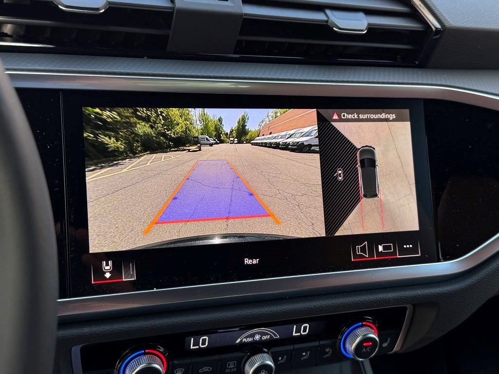 2025 Audi Q3  17