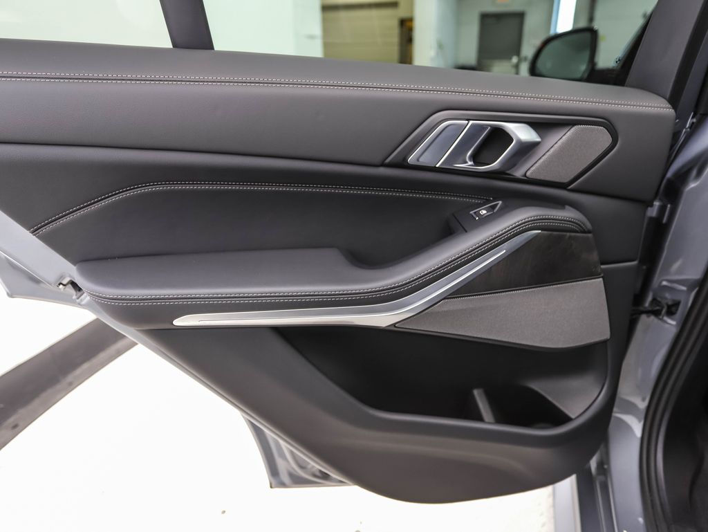 Thumbnail: 2025 BMW X5 - 20