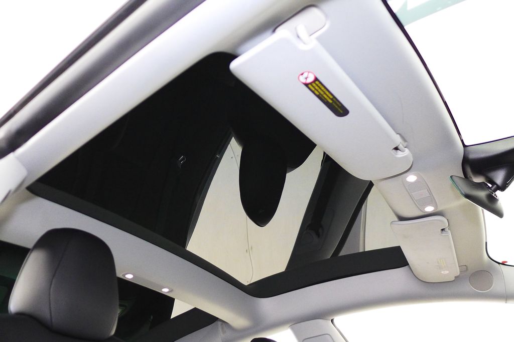 Thumbnail: 2021 Tesla Model 3 - 18
