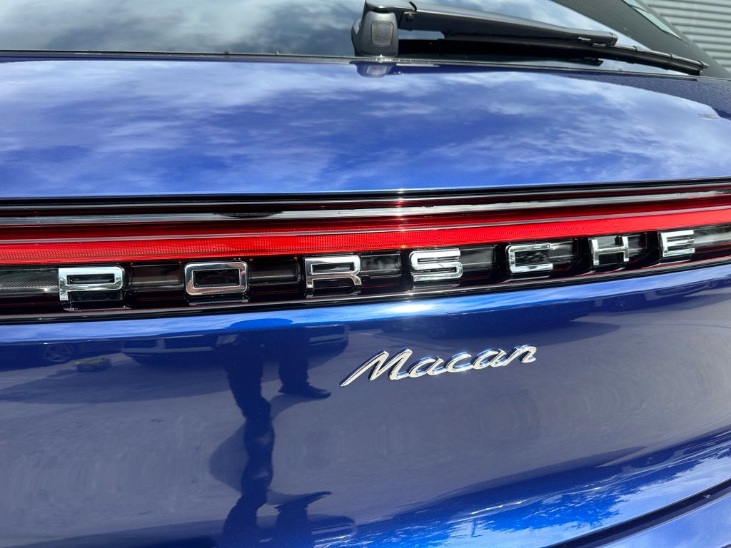 2025 Porsche Macan  23