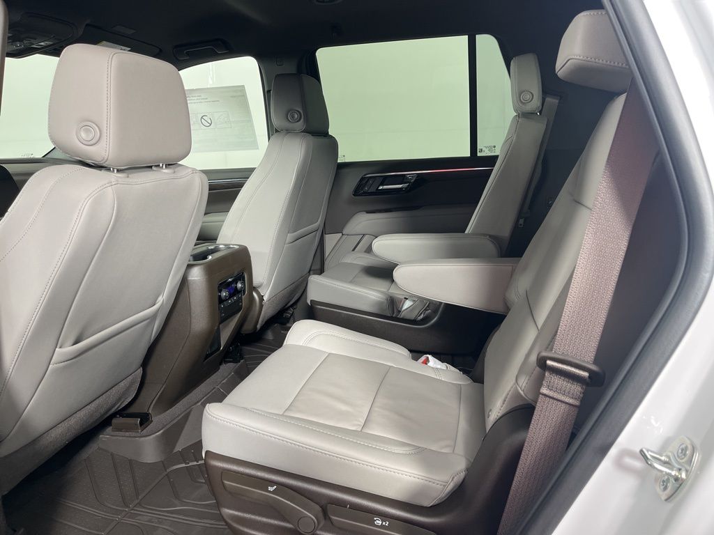 Thumbnail: 2025 Chevrolet Tahoe - 20
