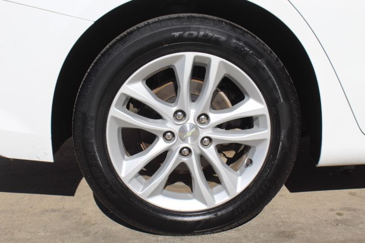 Used Car 2017 Chevrolet Malibu  Lt For Sale Under $10,000 In Georgetown, Texas