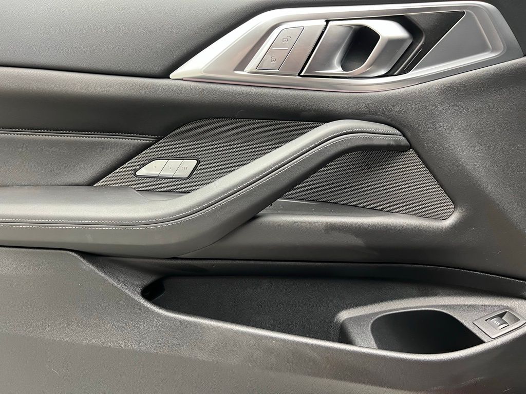 Thumbnail: 2025 BMW M4 - 21