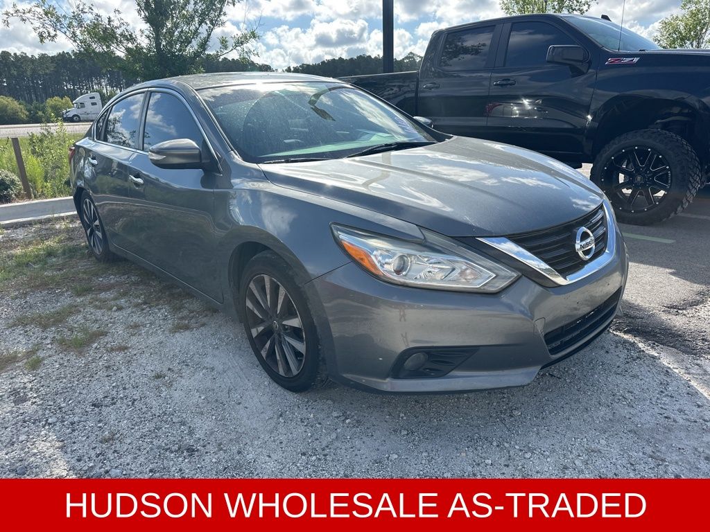 2017 Gun Metallic Nissan Altima 2.5 SL FWD Sedan