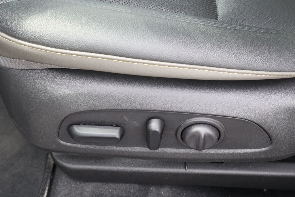 Thumbnail: 2025 Chevrolet Trax - 11