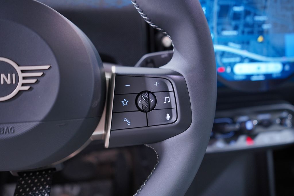 Thumbnail: 2026 MINI Cooper - 17