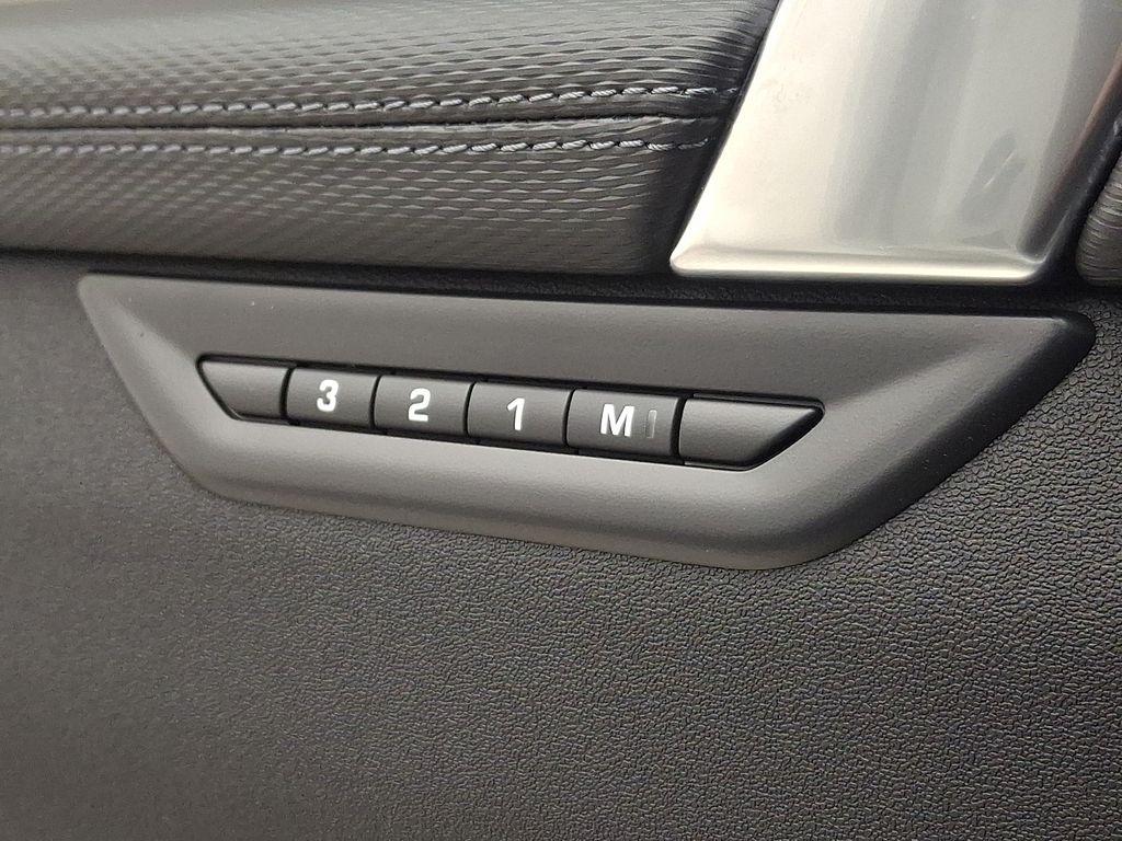 Thumbnail: 2026 Land Rover Discovery Sport - 20