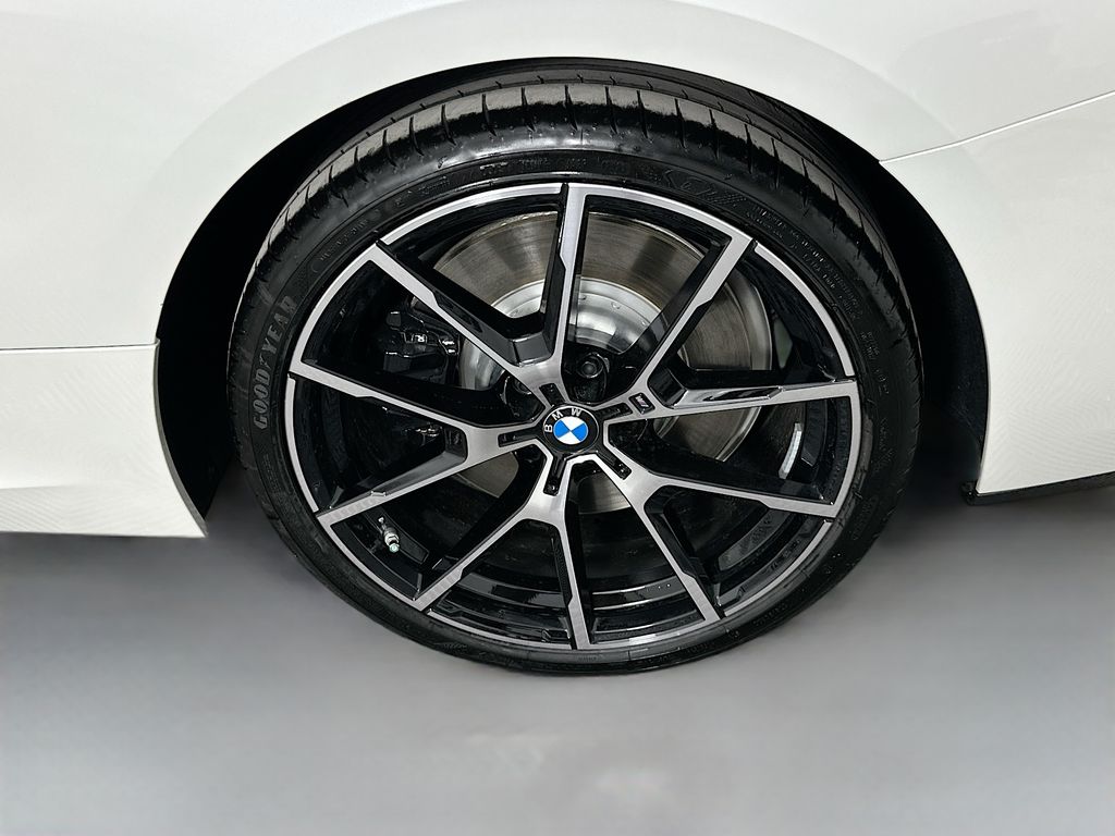 Thumbnail: 2026 BMW 8 Series - 22