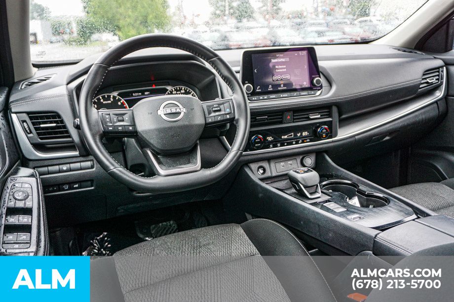 Used 2025 Gray Nissan SV image 27