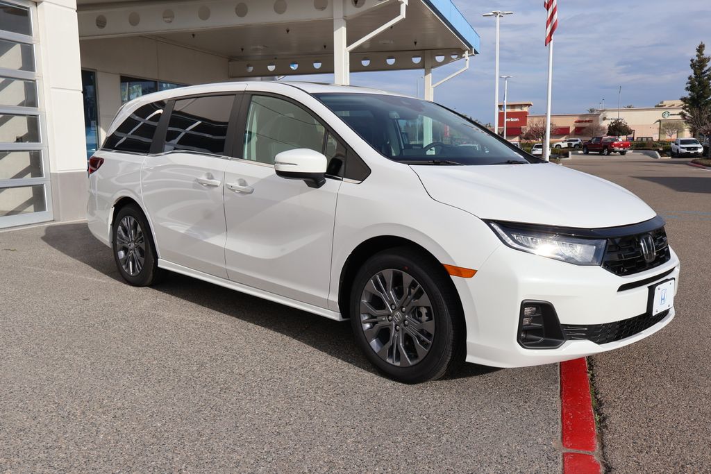 2025 Honda Odyssey Touring 3