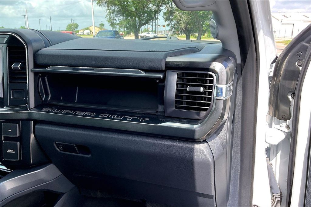 Used 2024 Ford Super Duty F-350 Lariat 4D Crew Cab