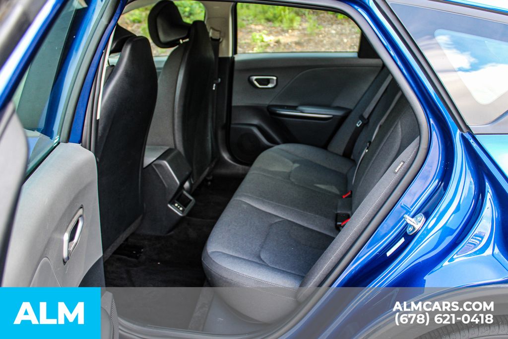 Used 2025 Blue Kia LXS image 18