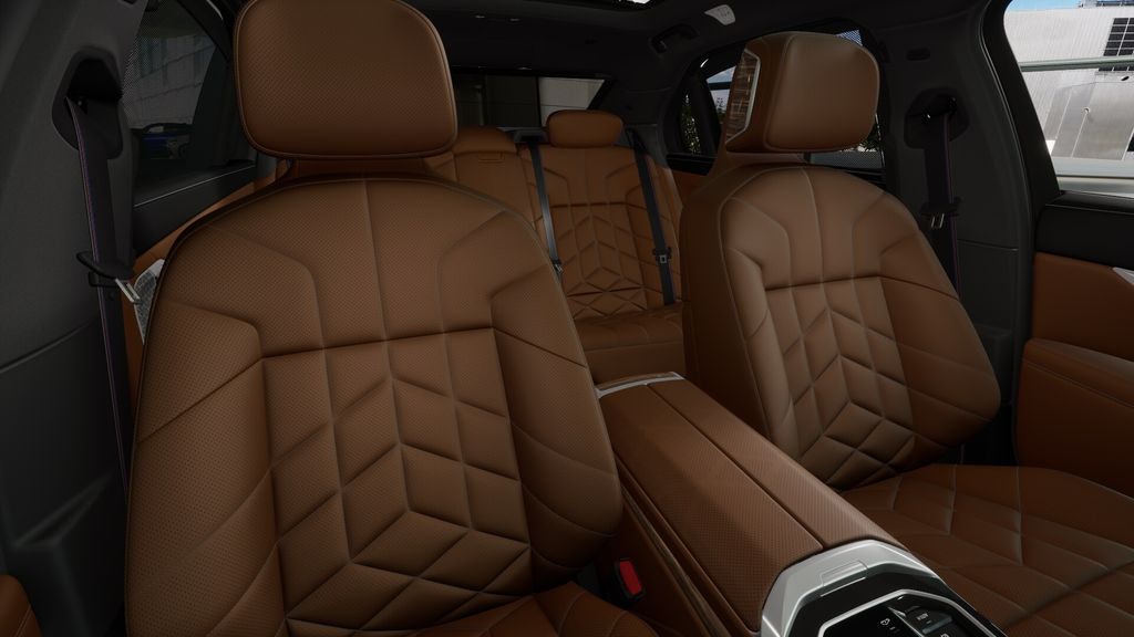 2025 BMW 7 Series 760i xDrive 11