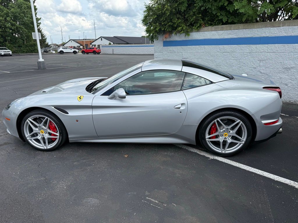 Thumbnail: 2017 Ferrari California - 15
