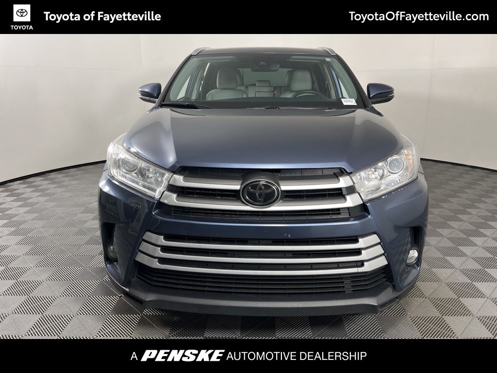 Thumbnail: 2019 Toyota Highlander - 7
