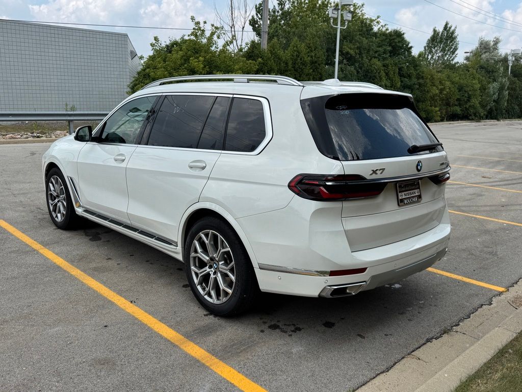Used 2026 Alpine White BMW xDrive40i image 6