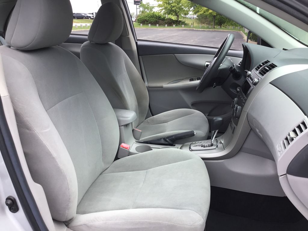 Thumbnail: 2011 Toyota Corolla - 6
