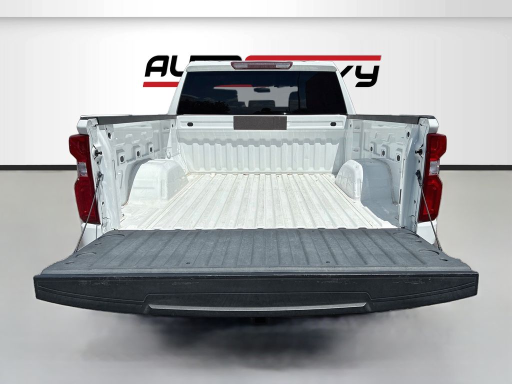 Used 2021 White Chevrolet RST image 25