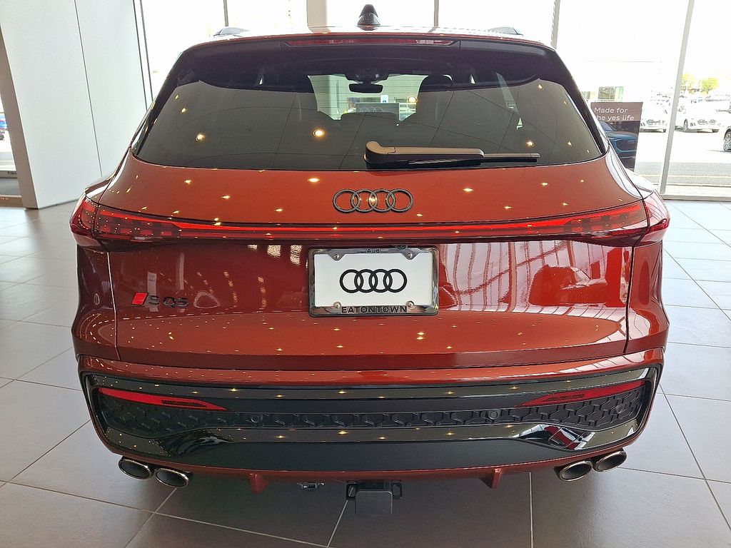 Thumbnail: 2025 Audi SQ5 - 4