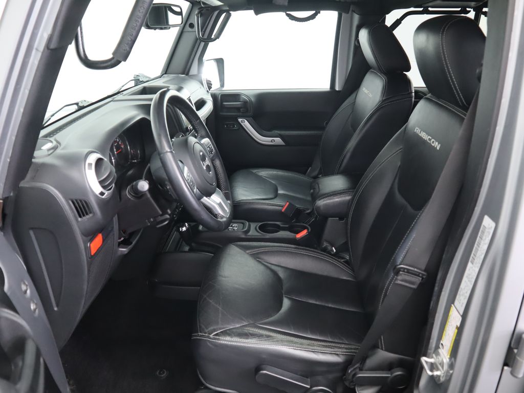 Thumbnail: 2015 Jeep Wrangler - 20