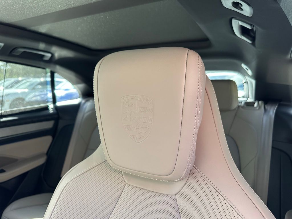 Thumbnail: 2025 Porsche Macan - 24