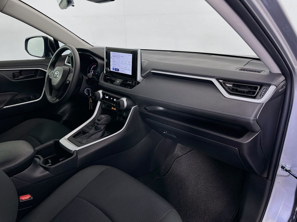 Thumbnail: 2025 Toyota RAV4 - 28