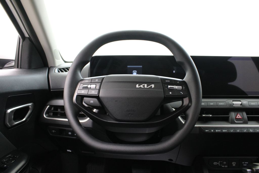 used 2025 Kia K4 car