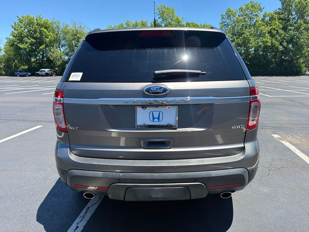 Thumbnail: 2012 Ford Explorer - 4