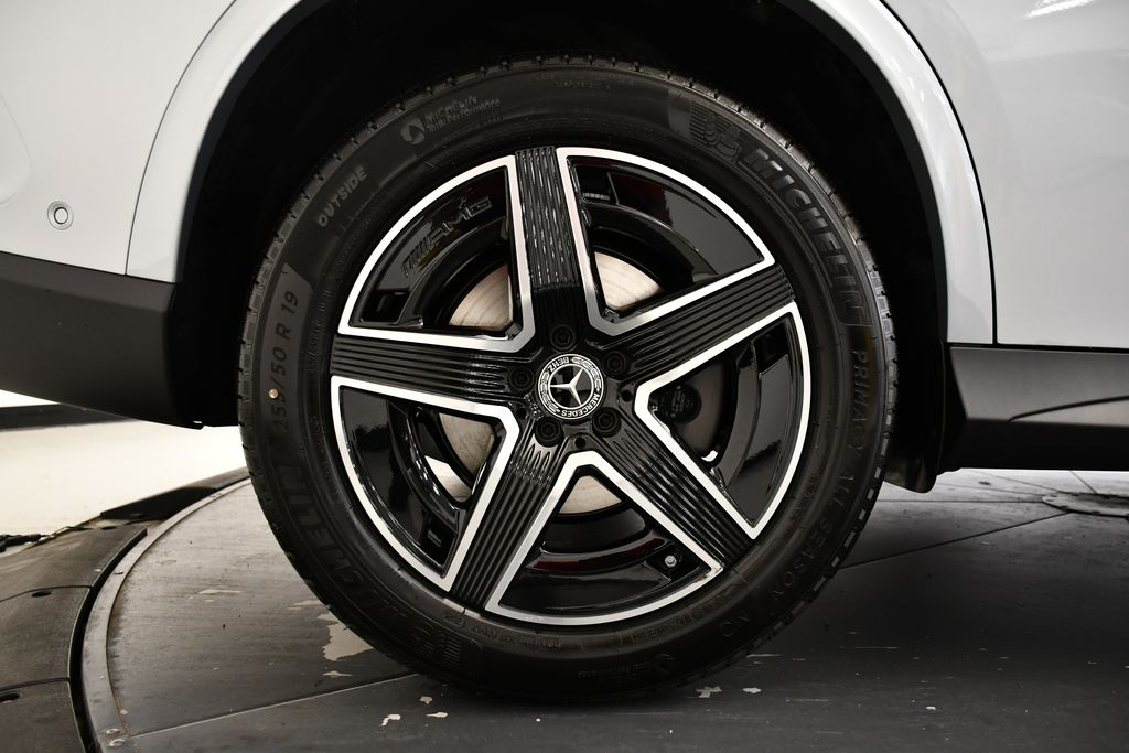 Thumbnail: 2026 Mercedes-Benz GLC - 15