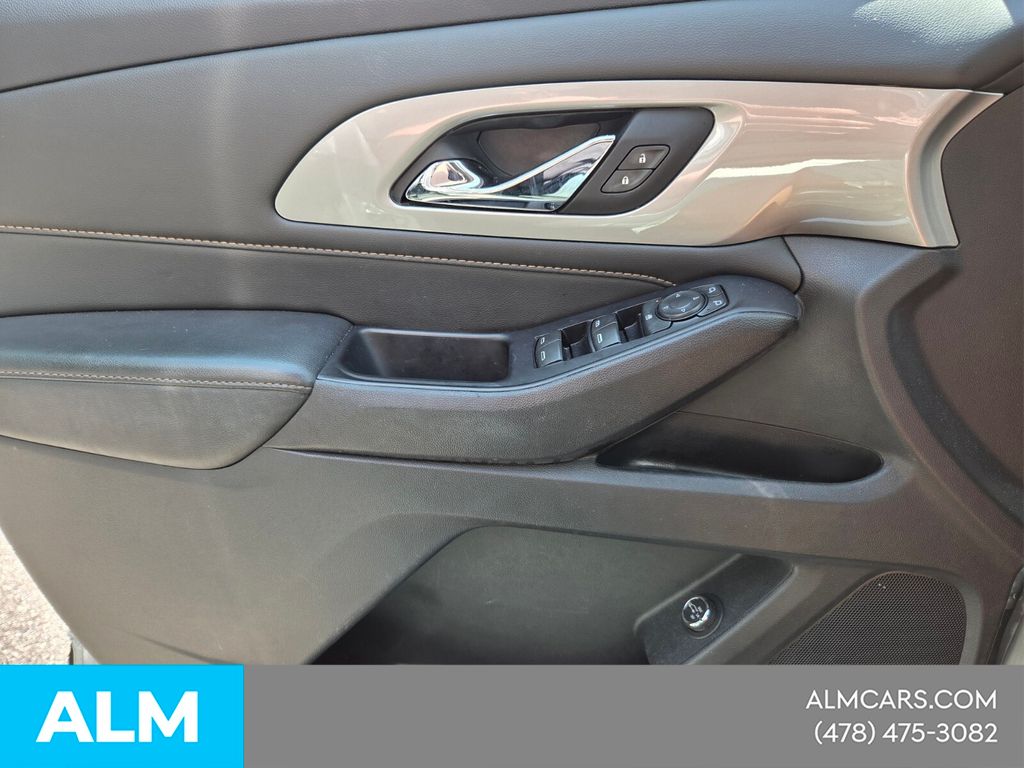 Used 2020 Silver Chevrolet LT image 31