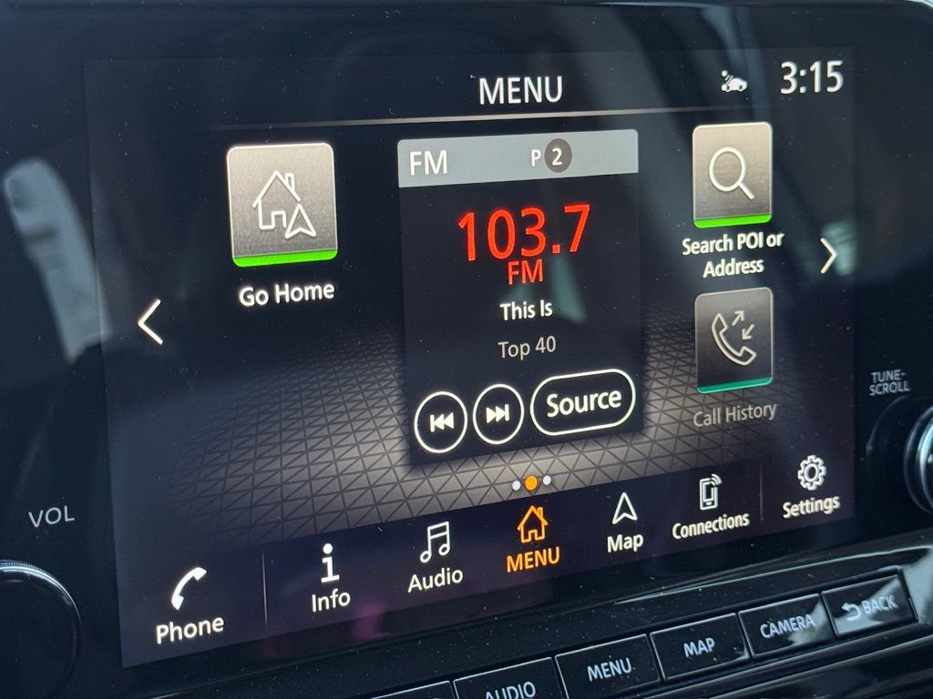 2024 Nissan Pathfinder SL - 5