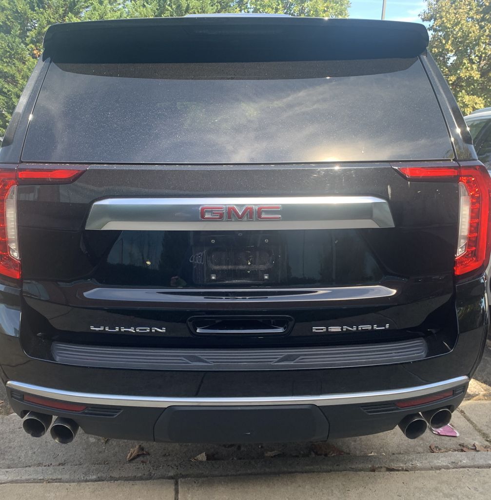 Thumbnail: 2022 GMC Yukon XL - 3