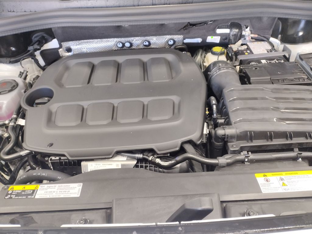 2025 Volkswagen Tiguan SE photo 3