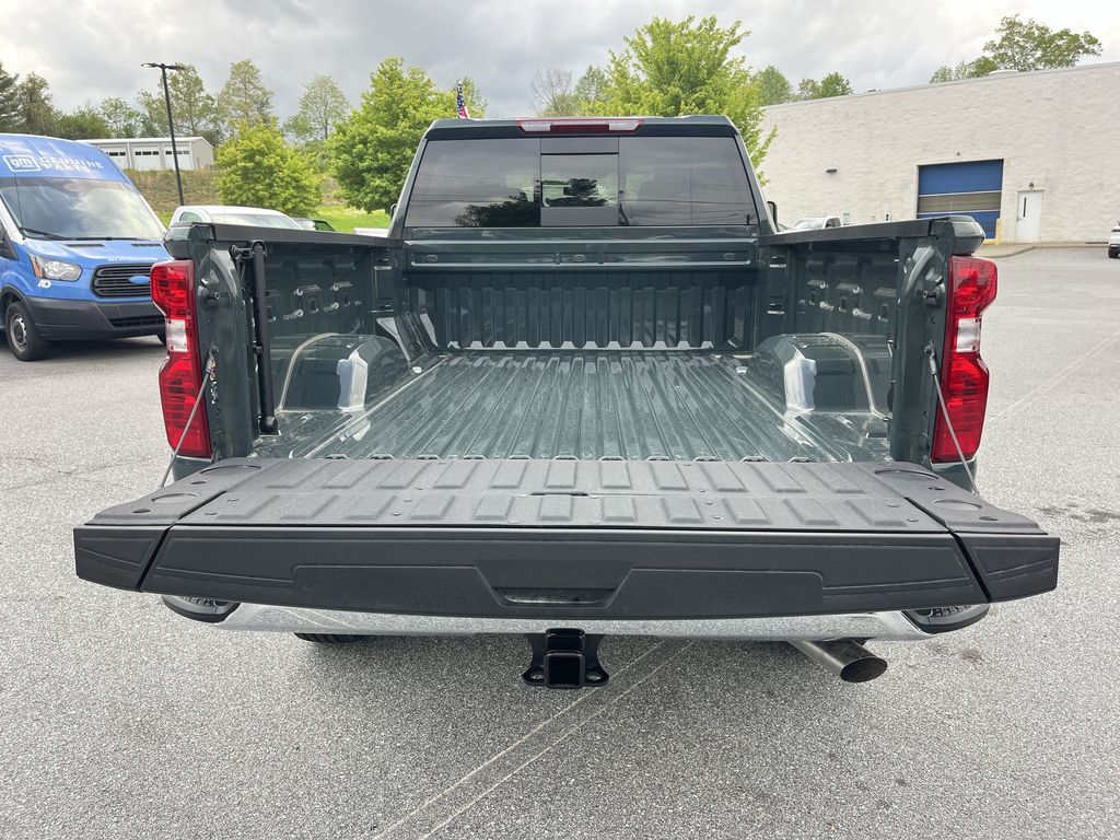 2025 Chevrolet Silverado 2500HD LT photo