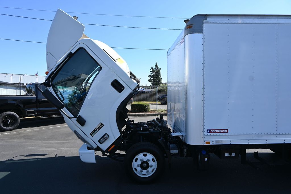 2013 Isuzu NPR DSL REG AT ECO-MAX 