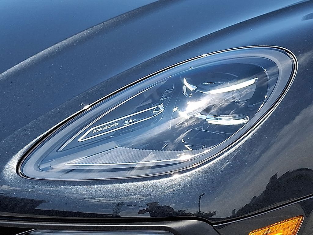 Thumbnail: 2025 Porsche Macan - 12