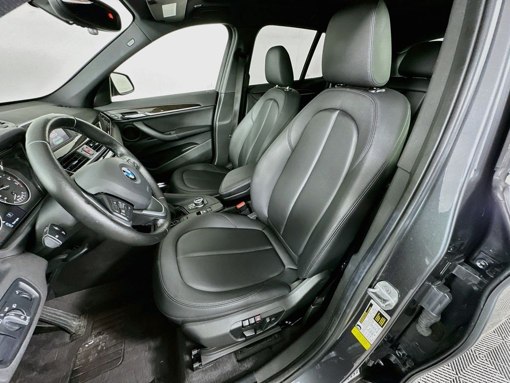 Thumbnail: 2017 BMW X1 - 21